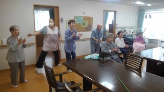 7B93C9AA-F0A2-4598-A7AA-BBFF23CF7CA2.jpeg